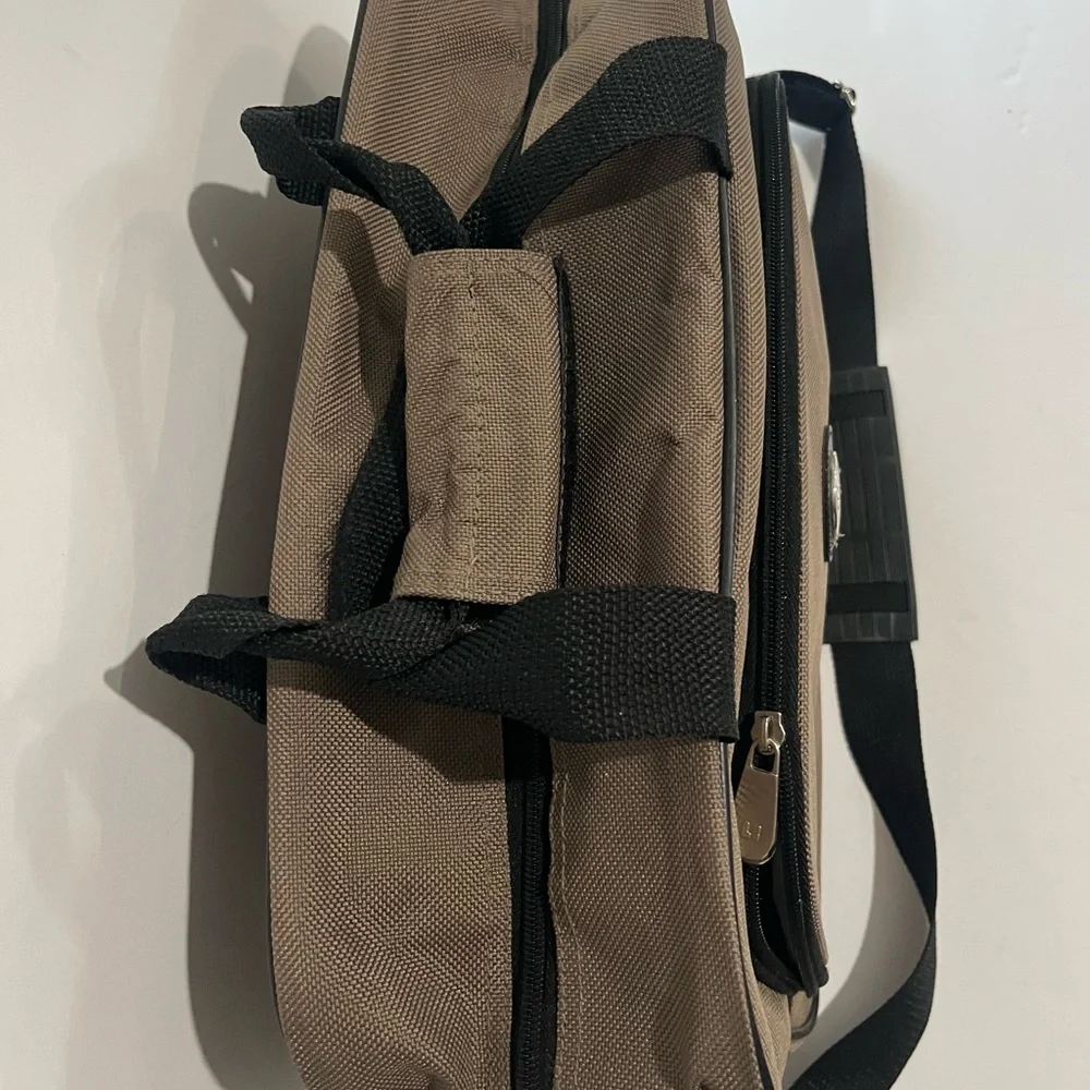 Leisure International Luggage tan Canvas Cosmetic Toiletry Travel Bag EUC